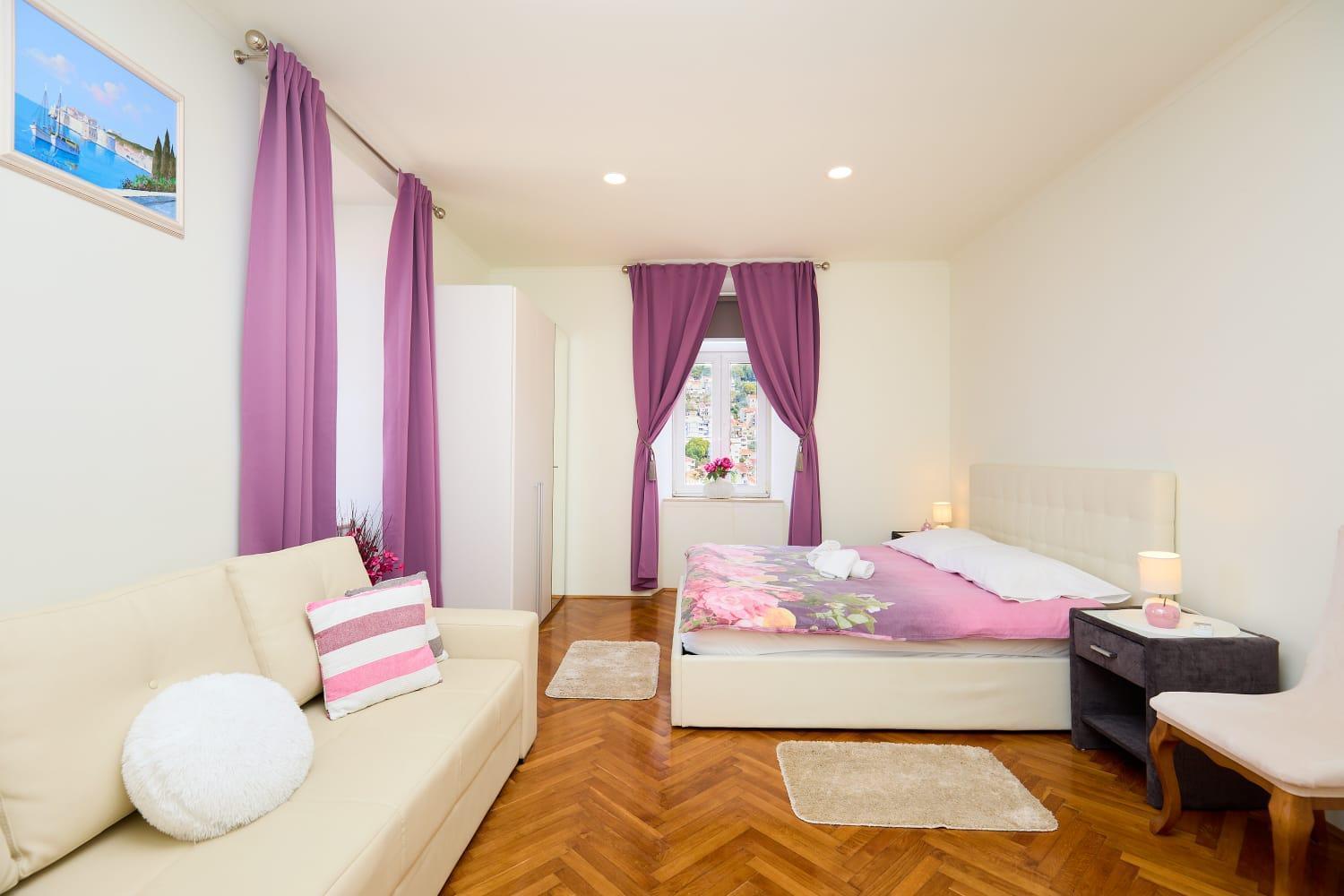 Spacious 4 Bedroom Appartement Dubrovnik